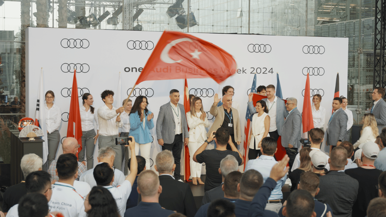 mecom-audi-eventfilm-twin-cup-q-8